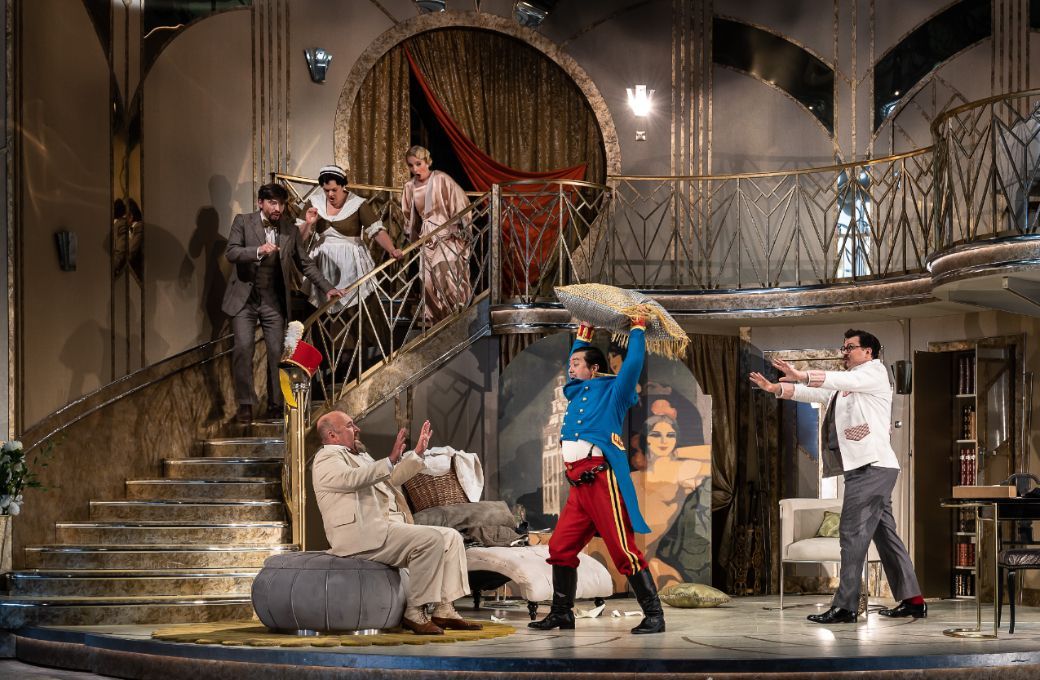 Act 1 finale &copy; Clive Barda