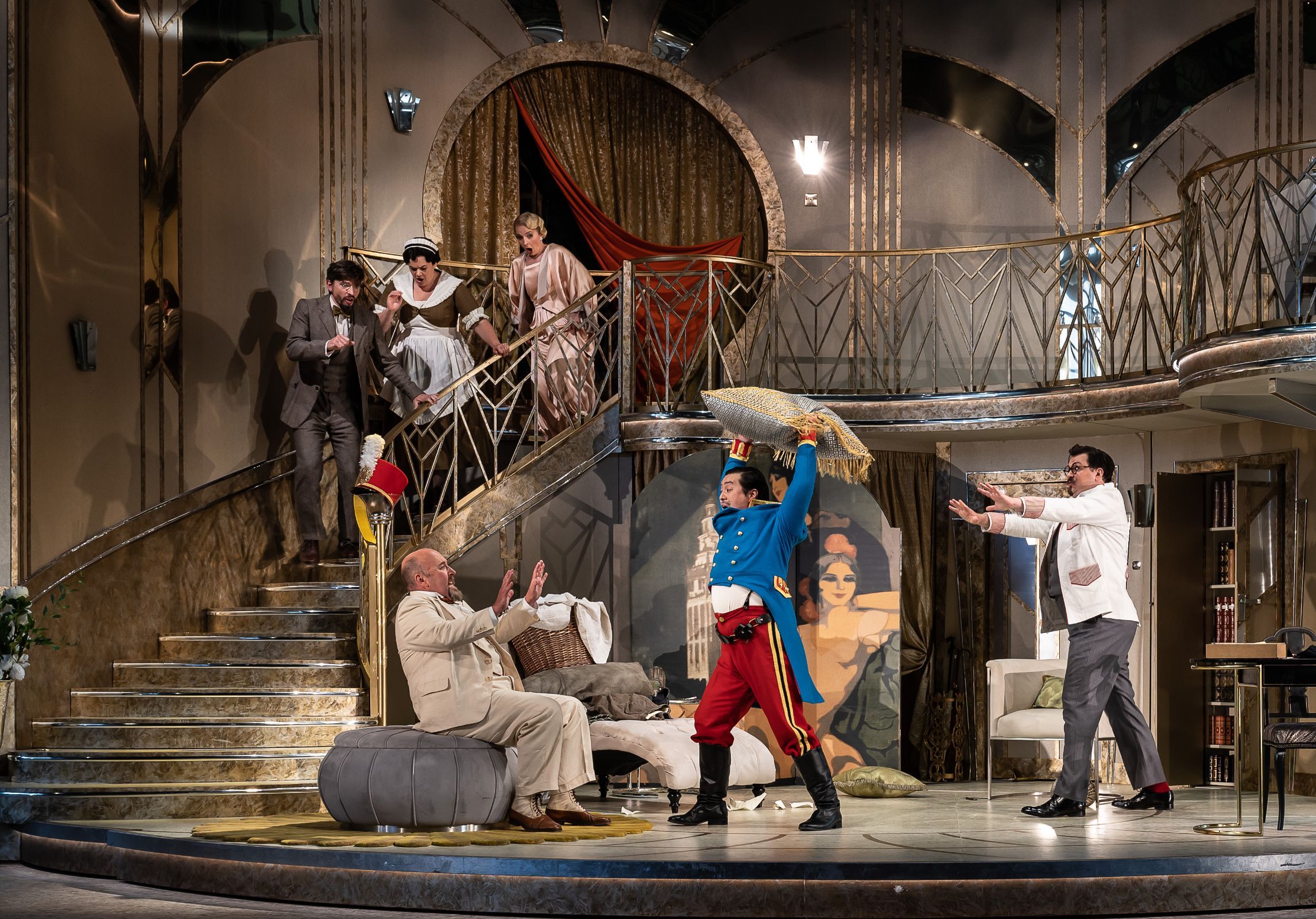Act 1 finale &copy; Clive Barda
