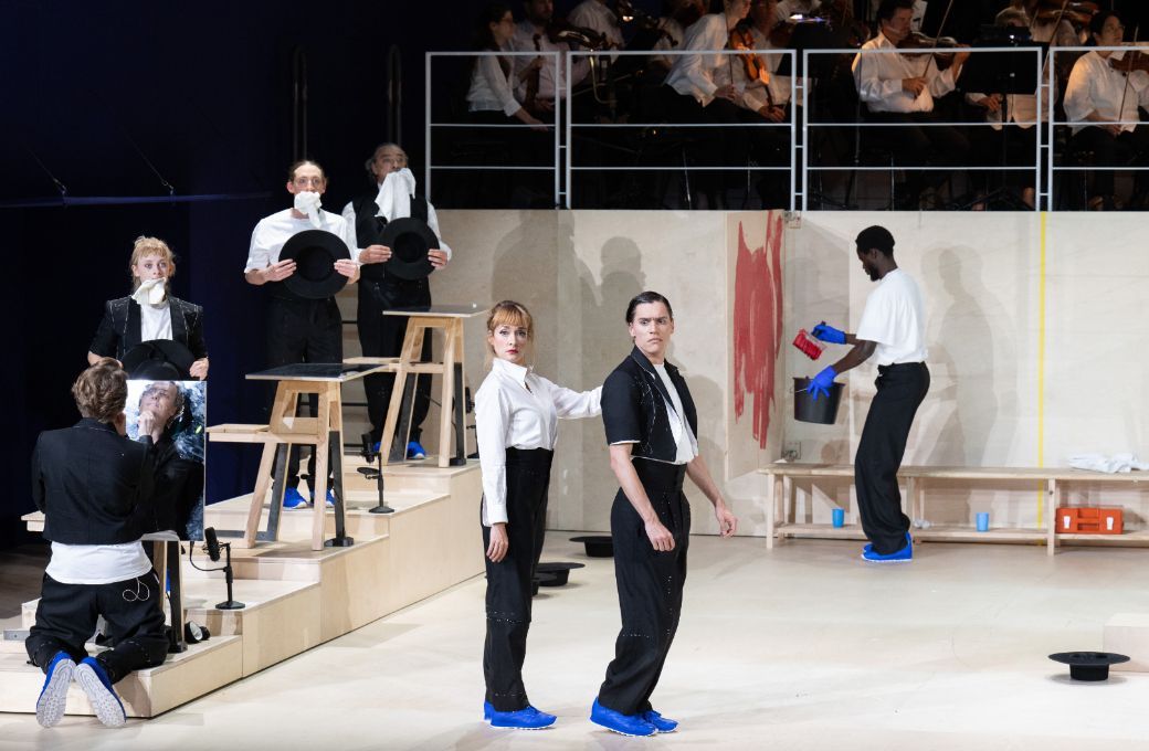 Cameron Becker (Painter), Vera-Lotte Boecker (Lulu), dancers and ORF Radio-Symphonieorchester Wien &copy; Monika Rittershaus