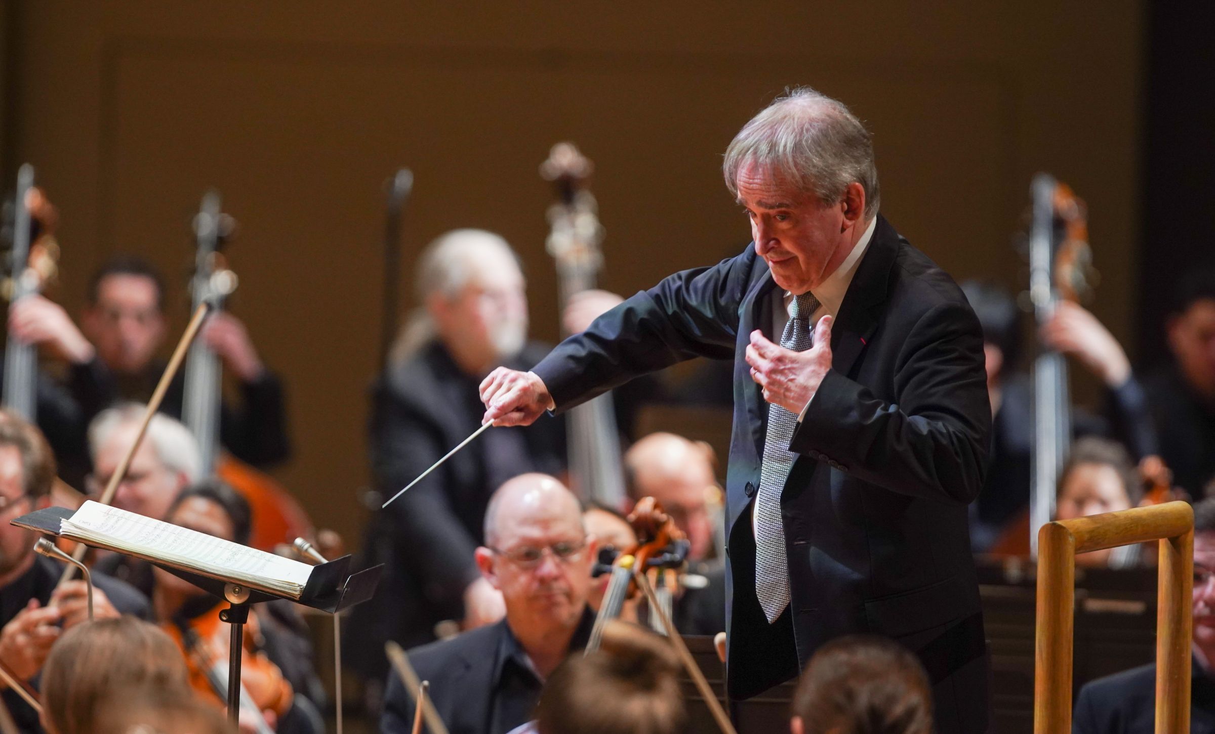 James Conlon and the Cincinnati Symphony &copy; Mark Lyons