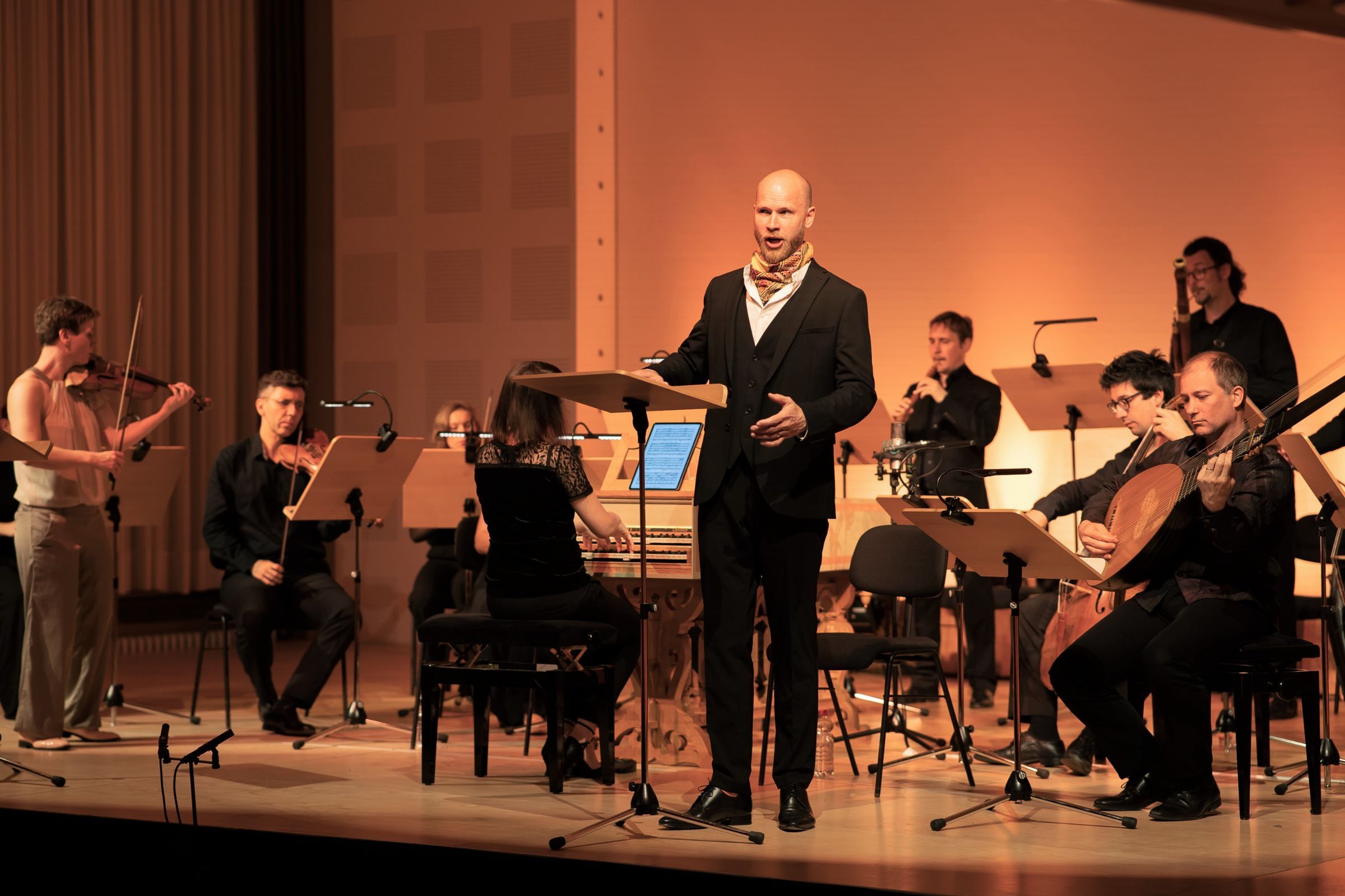 Tomáš Král mit dem {oh!} Orkiestra Historyczna &copy; Bülent Kirschbaum
