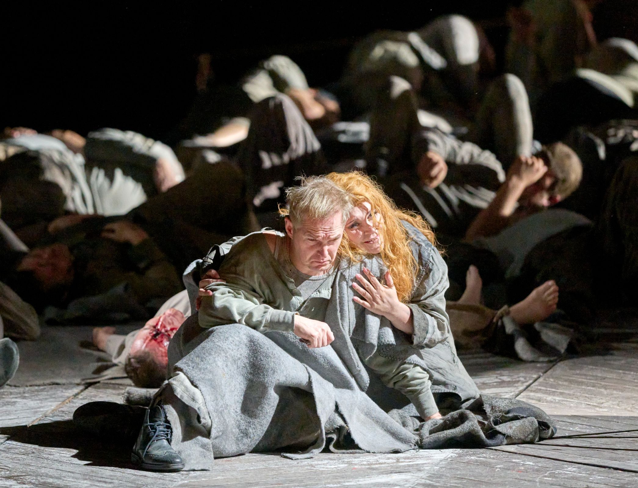 Dmitry Golovnin (Sergej) und Elena Mikhailenko (Katerina Ismailowa) &copy; Michael Pöhn | Wiener Staatsoper