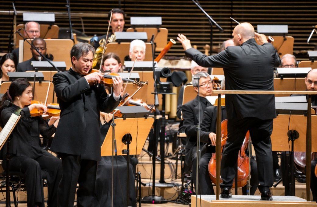 Frank Huang, Jaap van Zweden and the New York Philharmonic © Chris Lee