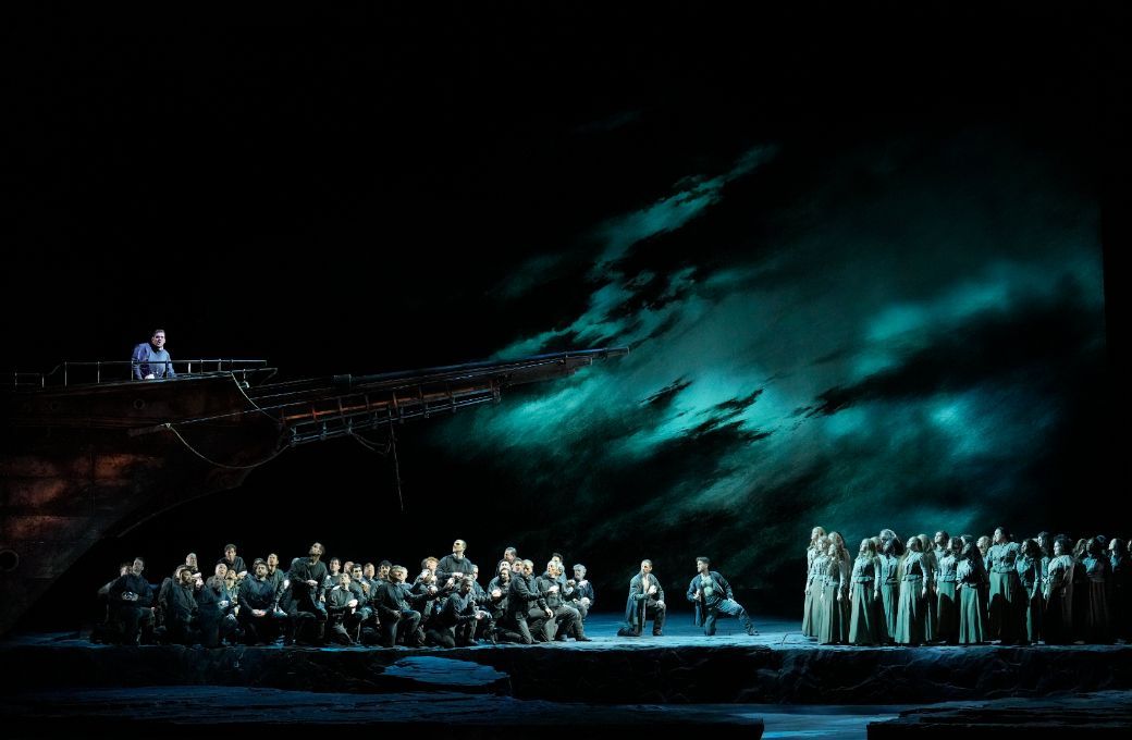 <i>Der fliegende Holl&auml;nder</i> &copy; Ken Howard | Met Opera