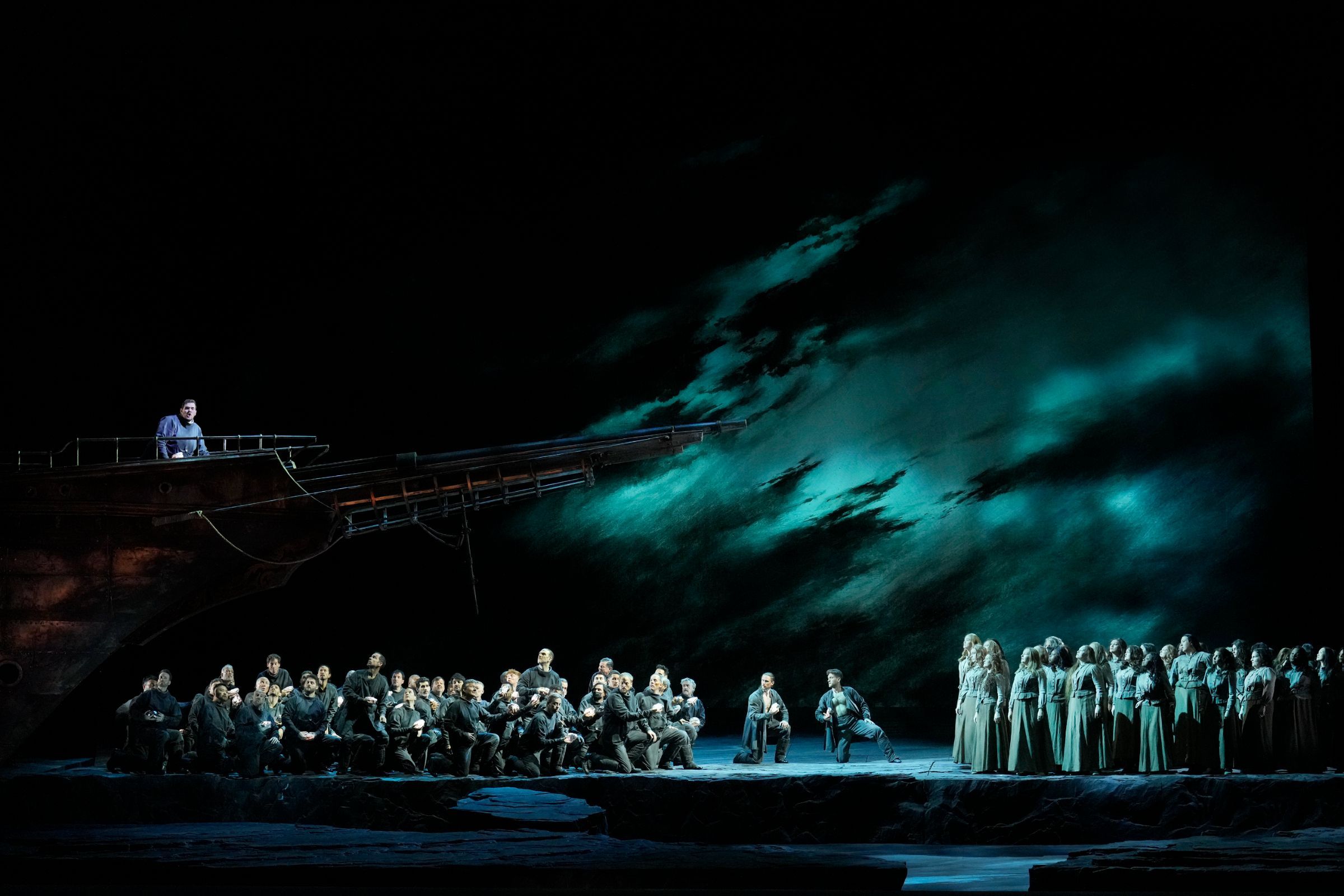 <i>Der fliegende Holländer</i> &copy; Ken Howard | Met Opera