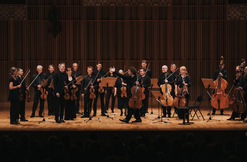 Nicolas Altstaedt and the Munich Chamber Orchestra &copy; Salih &Uuml;st&uuml;ndağ