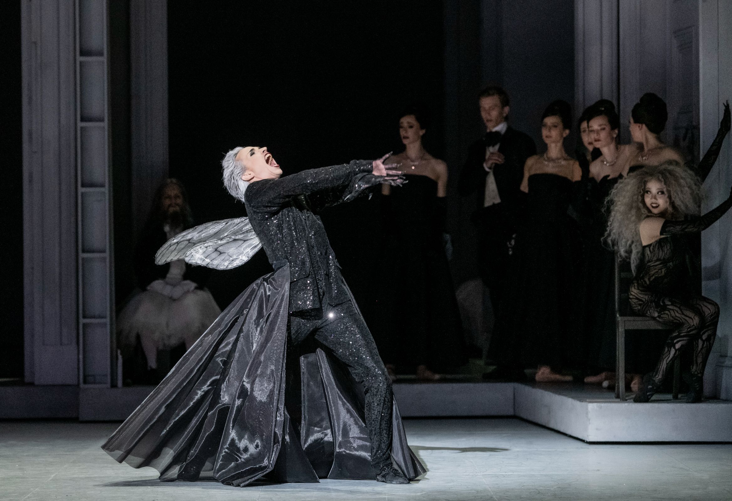 Douwe Dekkers as Carabosse in Christian Spuck's <i>Sleeping Beauty</i> &copy; Erik Berg