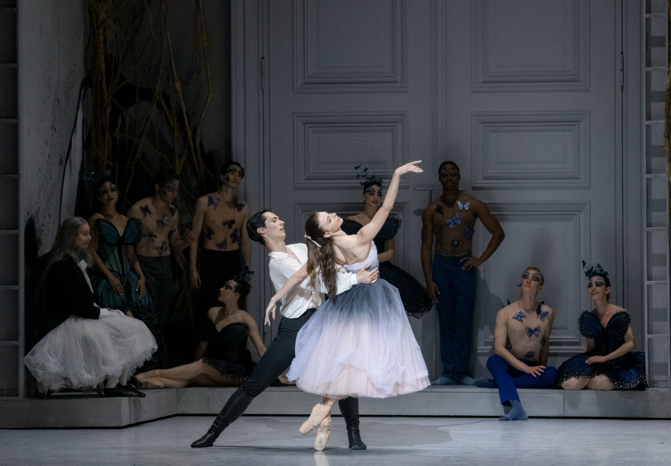 Whitney Jensen as Aurora and Ricardo Castellanos as her Prince in <i>Sleeping Beauty</i> &copy; Erik Berg