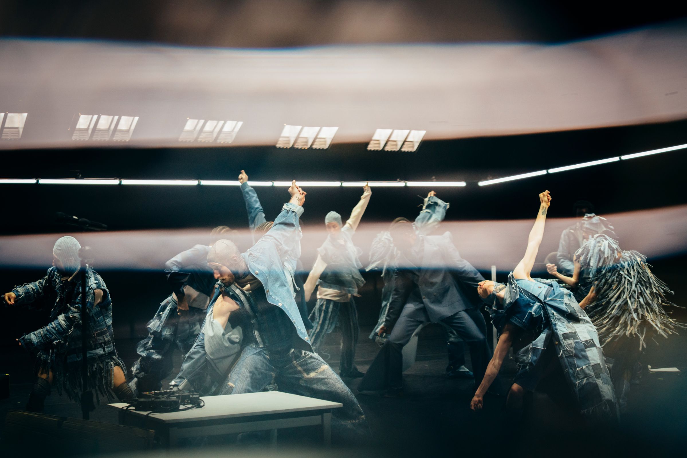 Royal Ballet Flanders in Jermaine Spivey's <i>Extant</i> &copy; OBV/Filip Van Roe