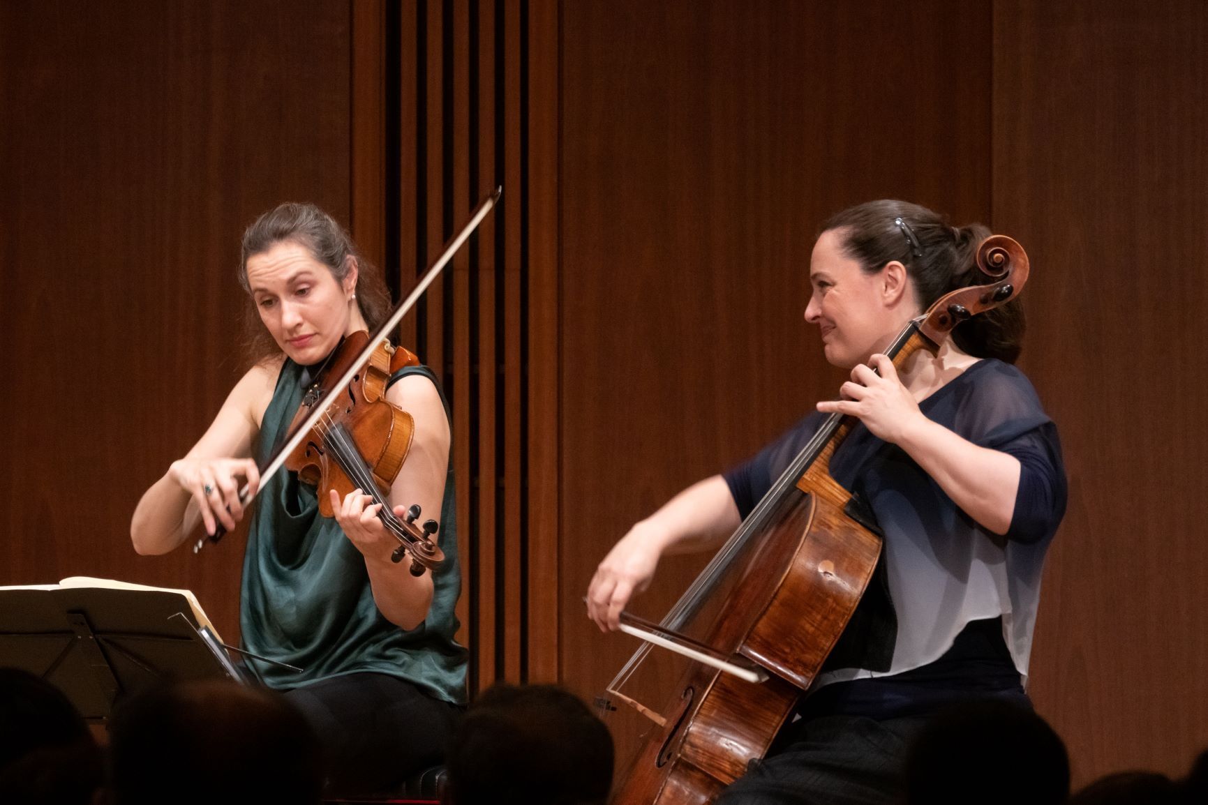 Simone van der Giessen and Marie Bitlloch &copy; Koji Iida | Suntory Hall