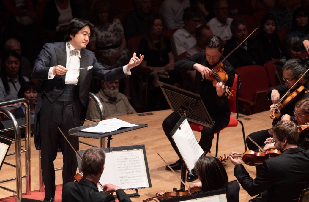 Kazuki Yamada conducts the City of Birmingham Symphony Orchestra © Hannah Blake-Fathers