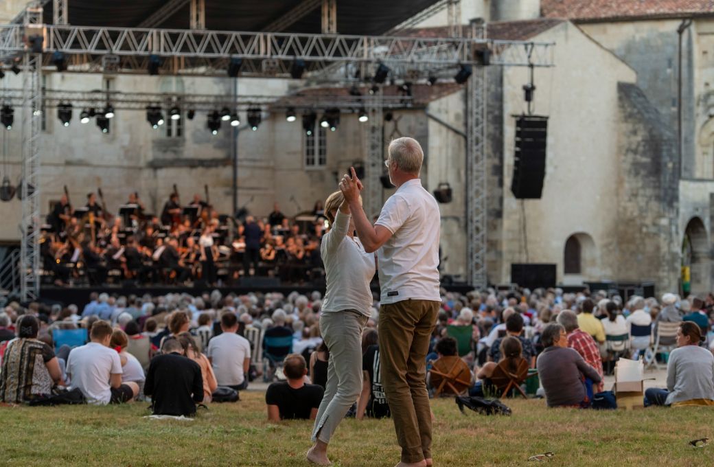 Concert de l'Orchestre des Champs-Élysées au Festival de Saintes © Mathieu Martines