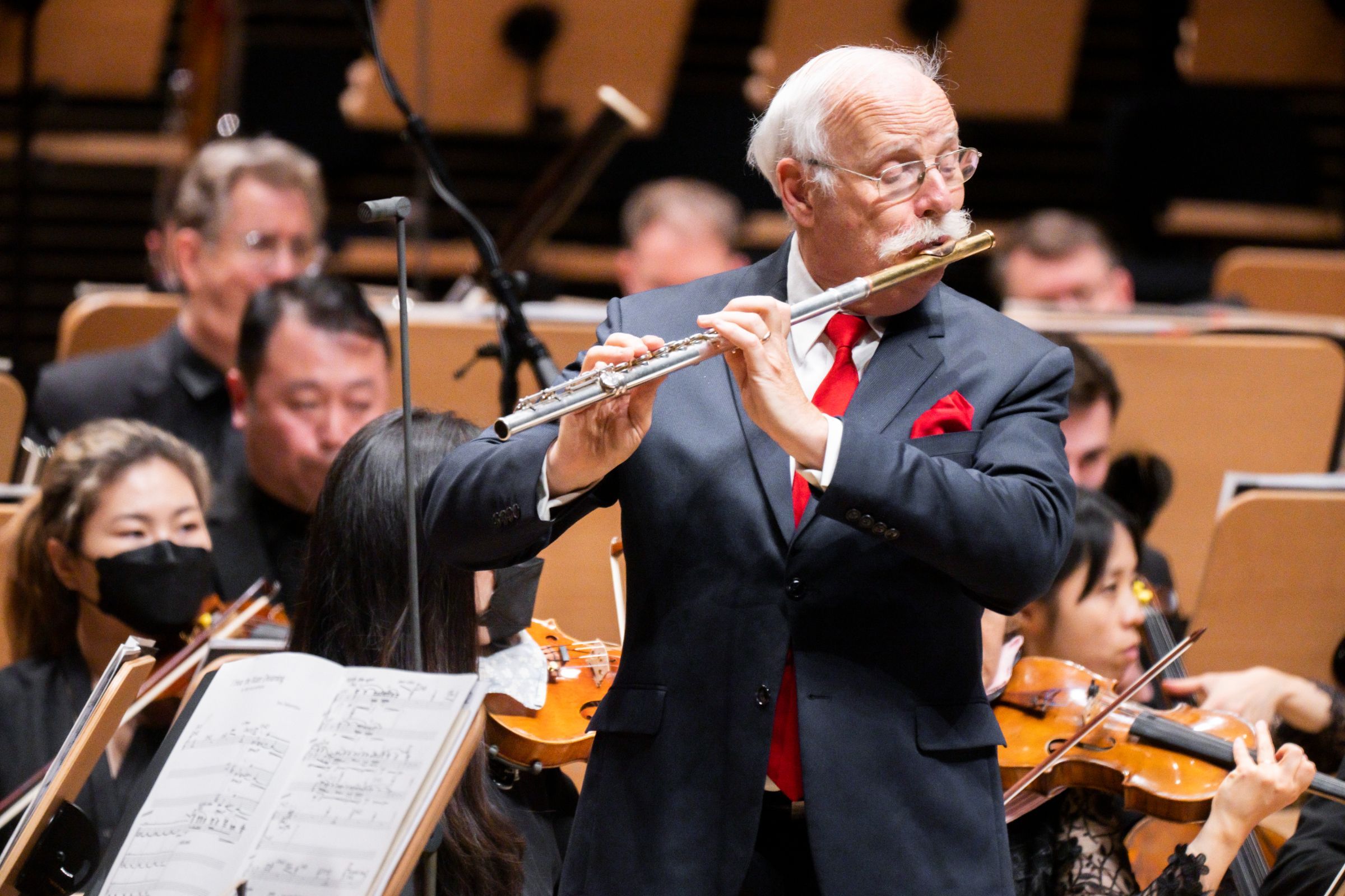 Robert Langevin and the New York Philharmonic &copy; Chris Lee