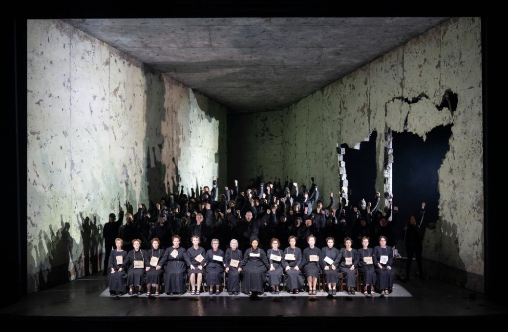 <i>Dialogues des Carmélites</i>, Act 3 © Glyndebourne Productions Ltd, Photo: Richard Hubert Smith