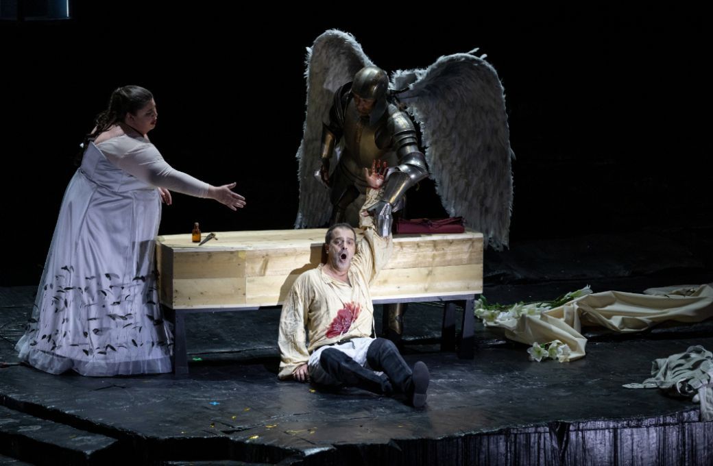Angela Meade (Elvira), Piero Pretti (Ernani) &copy; Miguel Lorenzo &amp; Mikel Ponce | Les Arts