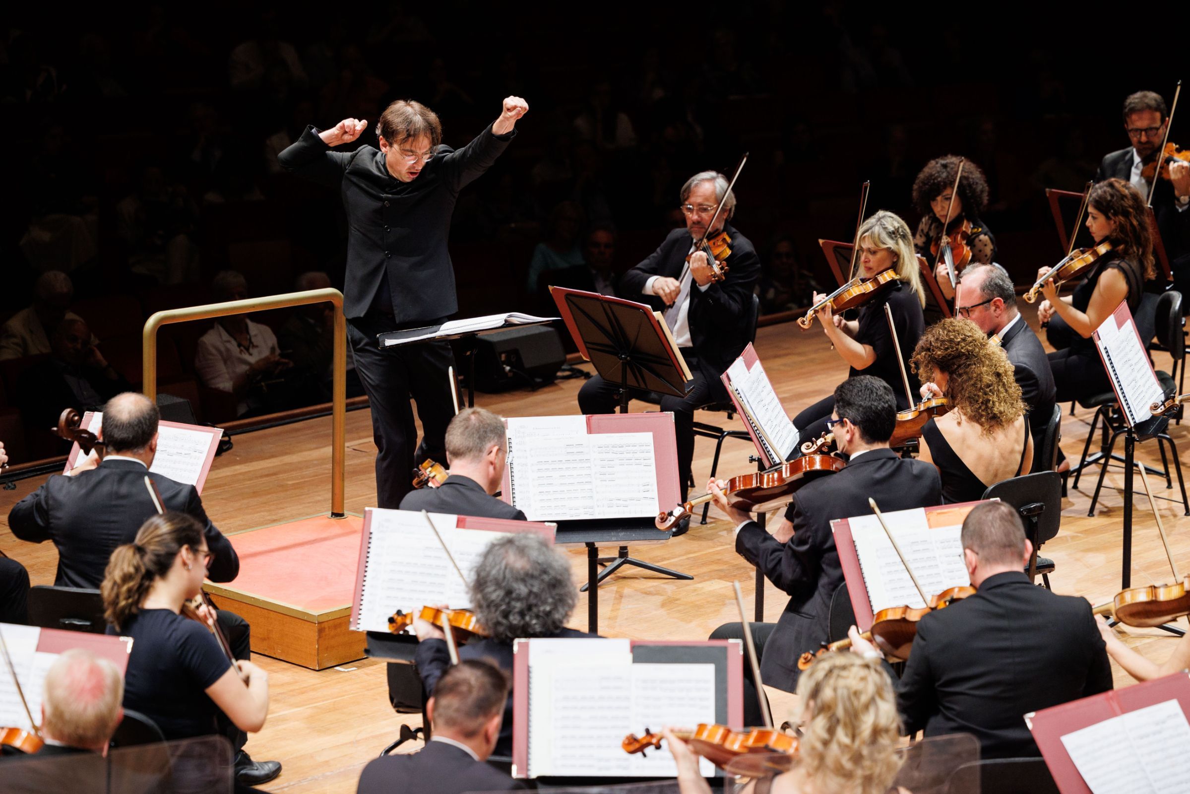 Jérémie Rhorer conducts the Orchestra dell'Accademia Nazionale di Santa Cecilia &copy; Musacchio, Ianniello &amp; Pasqualini
