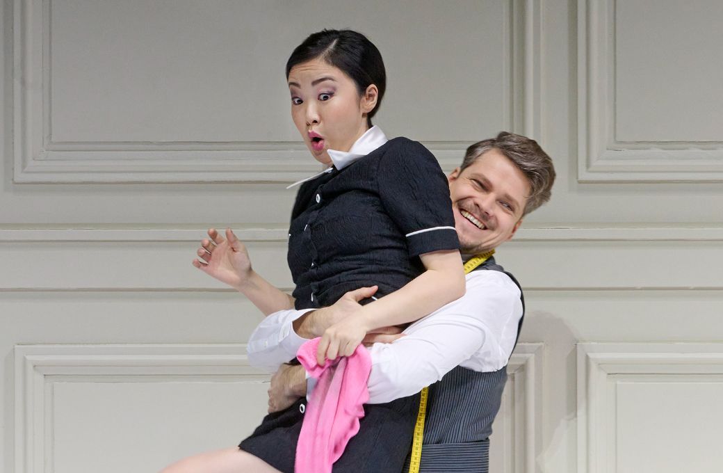 Ying Fang (Susanna) und Peter Kellner (Figaro) © Michael Pöhn | Wiener Staatsoper