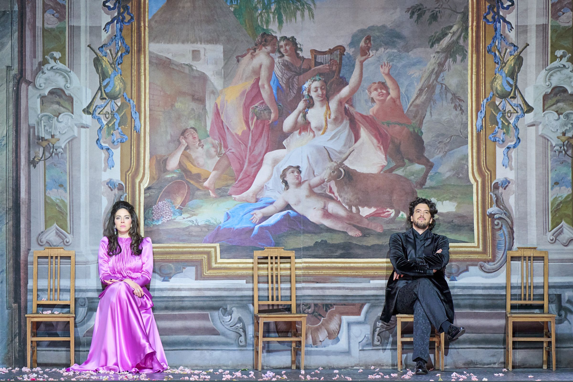 Hanna-Elisabeth Müller (Gräfin Almaviva) und Andrè Schuen (Graf Almaviva) © Michael Pöhn | Wiener Staatsoper
