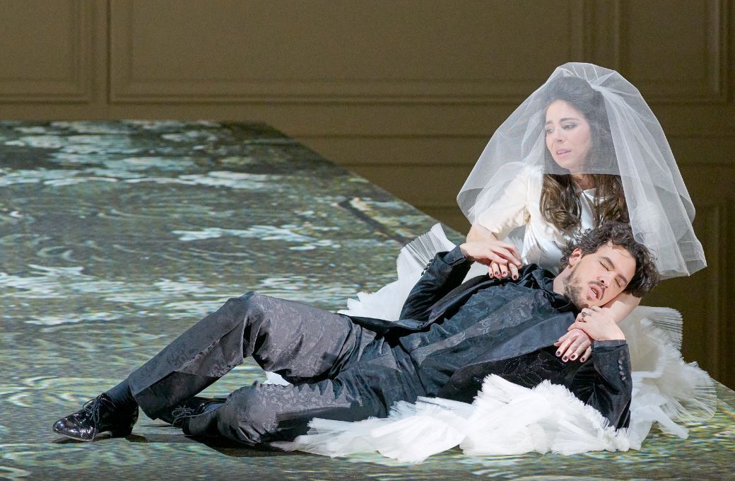 Hanna-Elisabeth Müller (Gräfin Almaviva) und Andrè Schuen (Graf Almaviva) © Michael Pöhn | Wiener Staatsoper