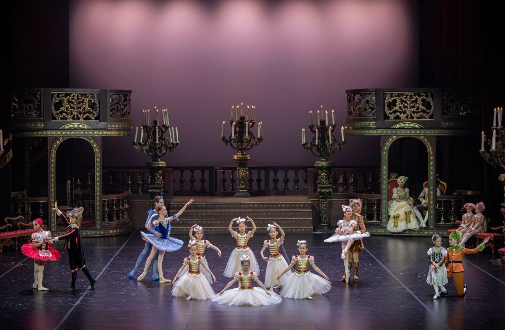 Students of the Hungarian National Ballet Institute in <i>Little Sleeping Beauty</i> &copy; Attila Nagy