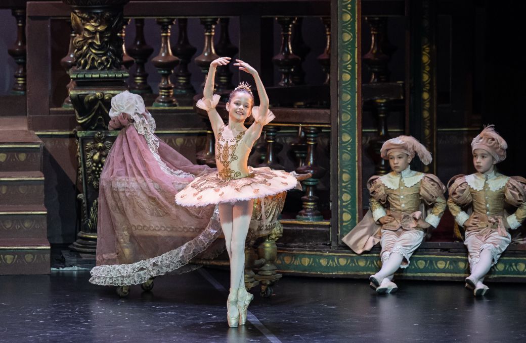 Liza Guly&aacute;s as the First Fairy in <i>Little Sleeping Beauty</i> &copy; Attila Nagy