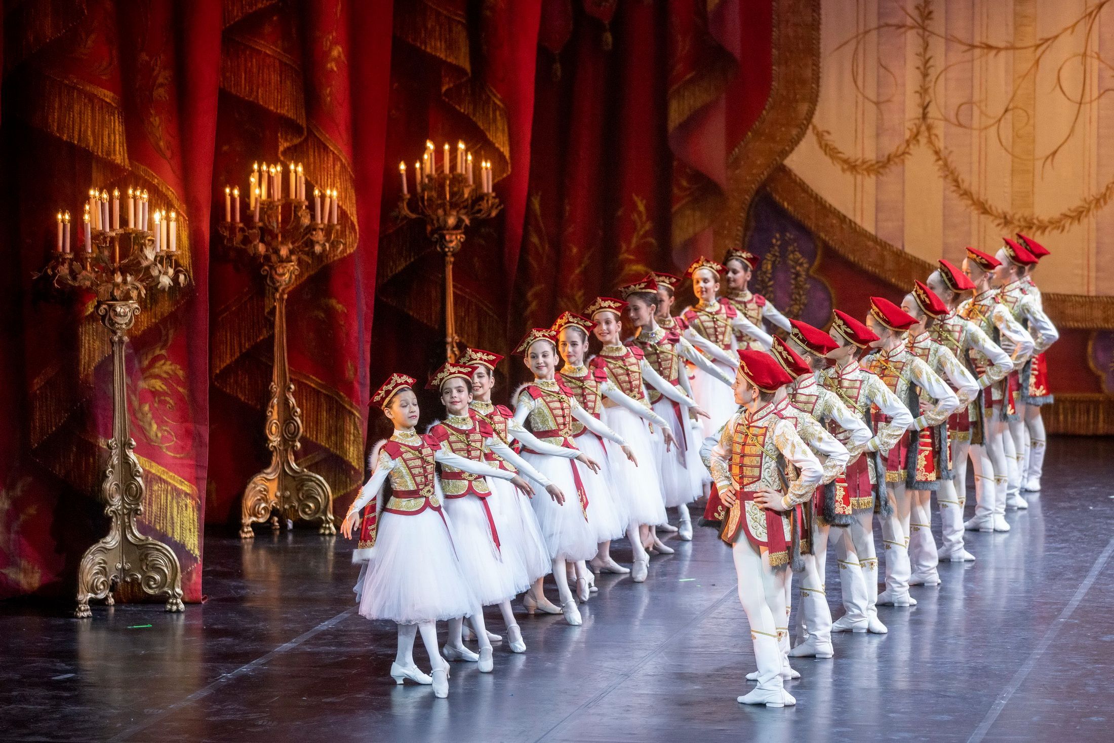 Students of the Hungarian National Ballet Institute in <i>Paquita</i> &copy; Peter Rakossy