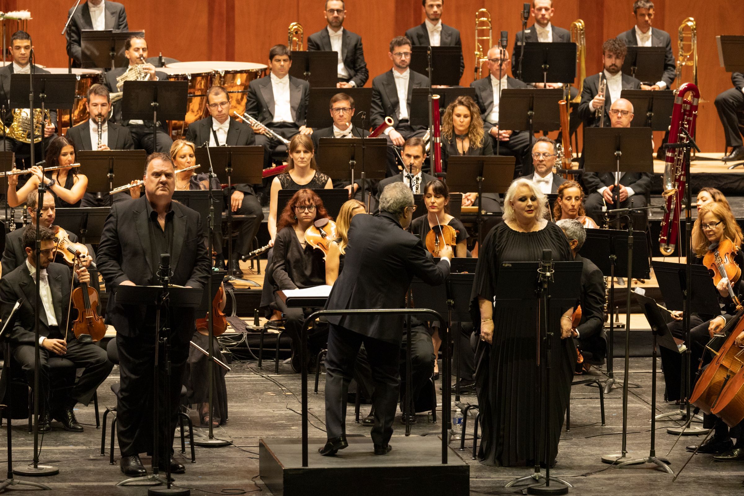 Sir Bryn Terfel, Iréne Theorin, Josep Pons et l'Orquesta Sinfónica del Gran Teatre del Liceu &copy; Elisa Haberer / Opéra national de Paris