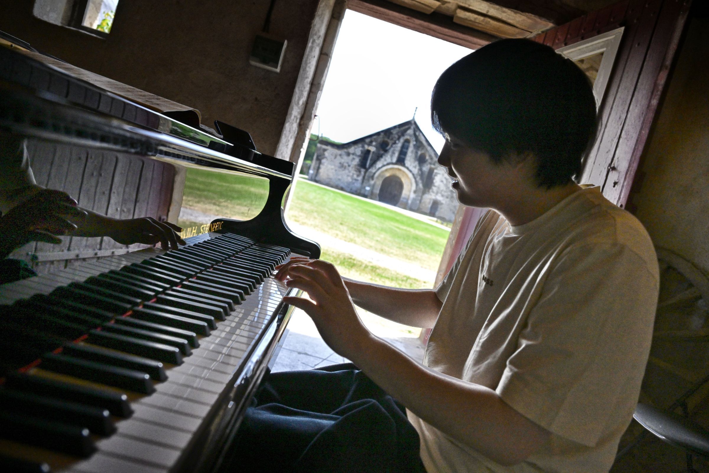 Mao Fujita en répétition avant son concert à la Grange de Meslay &copy; Gérard Proust