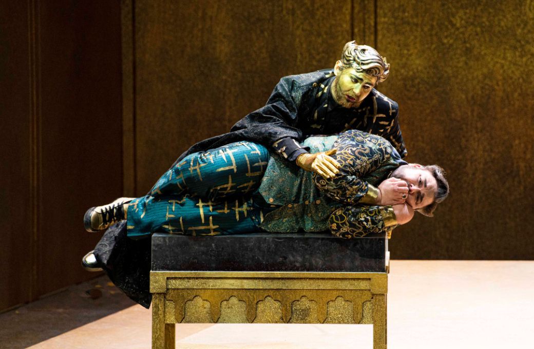 Nils St&auml;fe	(Kr&oacute;l Roger II) und Alexey Sayapin	(Edrisi) &copy; Marlies Kross