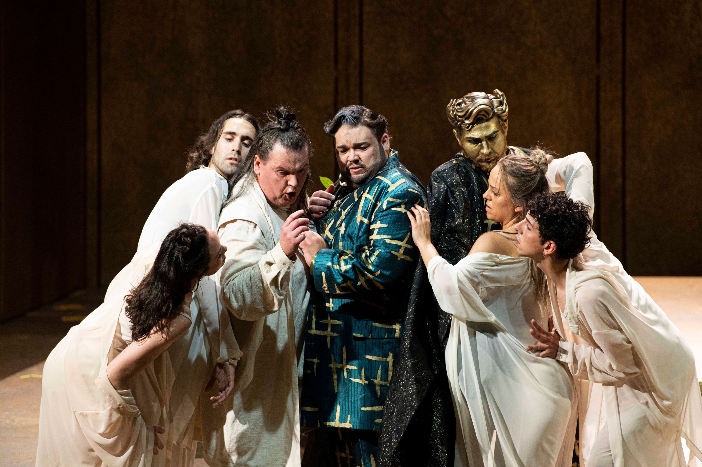 Uwe Stickert (Hirte), Nils Stäfe (Król Roger II) und Alexey Sayapin (Edrisi) &copy; Marlies Kross