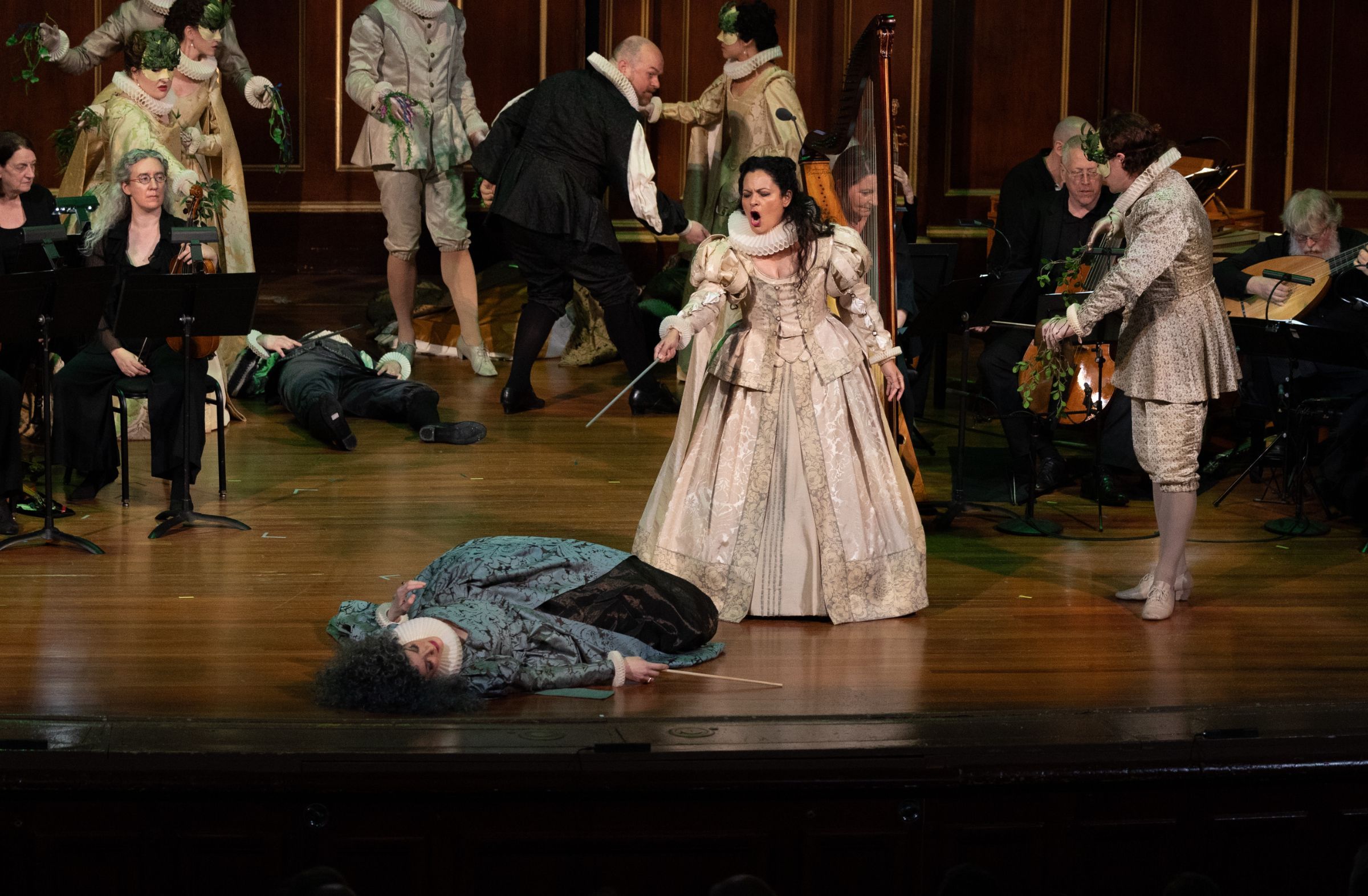 Mireille Lebel (Alcina) and Cecilia Duarte (Melissa) © Kathy Wittman