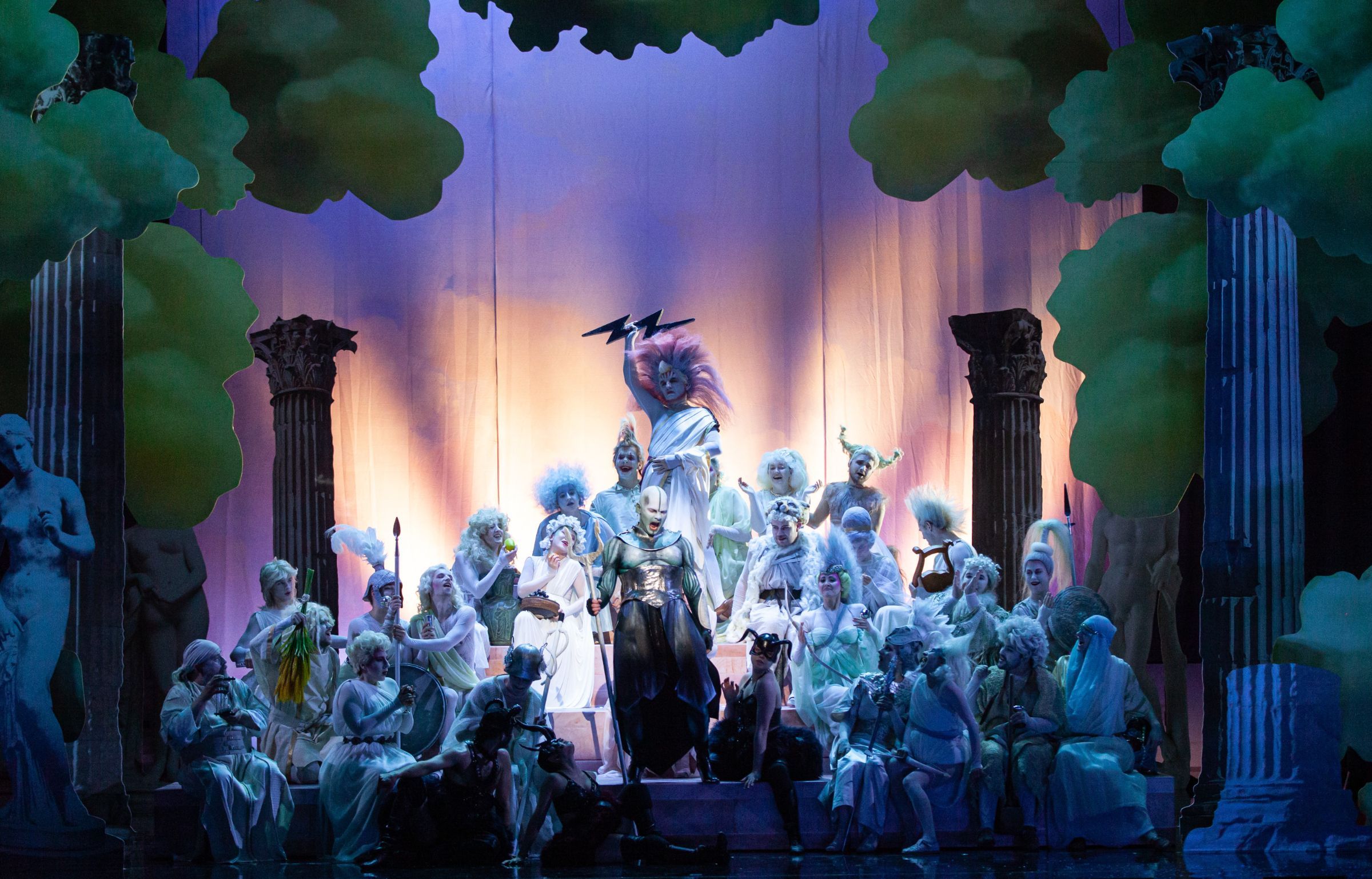 Opera Zuid's <i>Orphée aux enfers</i> © Joost Milde