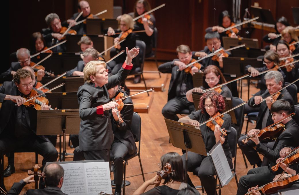 Marin Alsop conducts the Seattle Symphony &copy; Carlin Ma