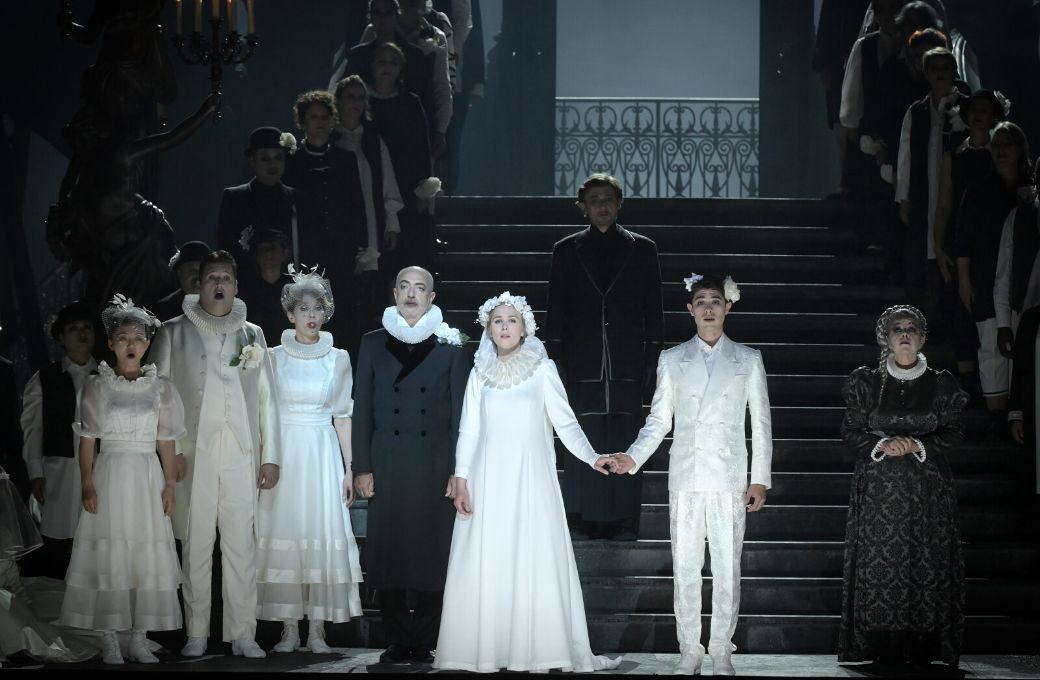 Le mariage © Opéra national de Paris | Vincent Pontet