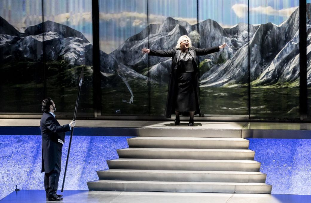 Aris Argiris (Wotan) and Ir&eacute;ne Theorin (Br&uuml;nnhilde) &copy; B&aacute;lint Hirling, M&uuml;pa