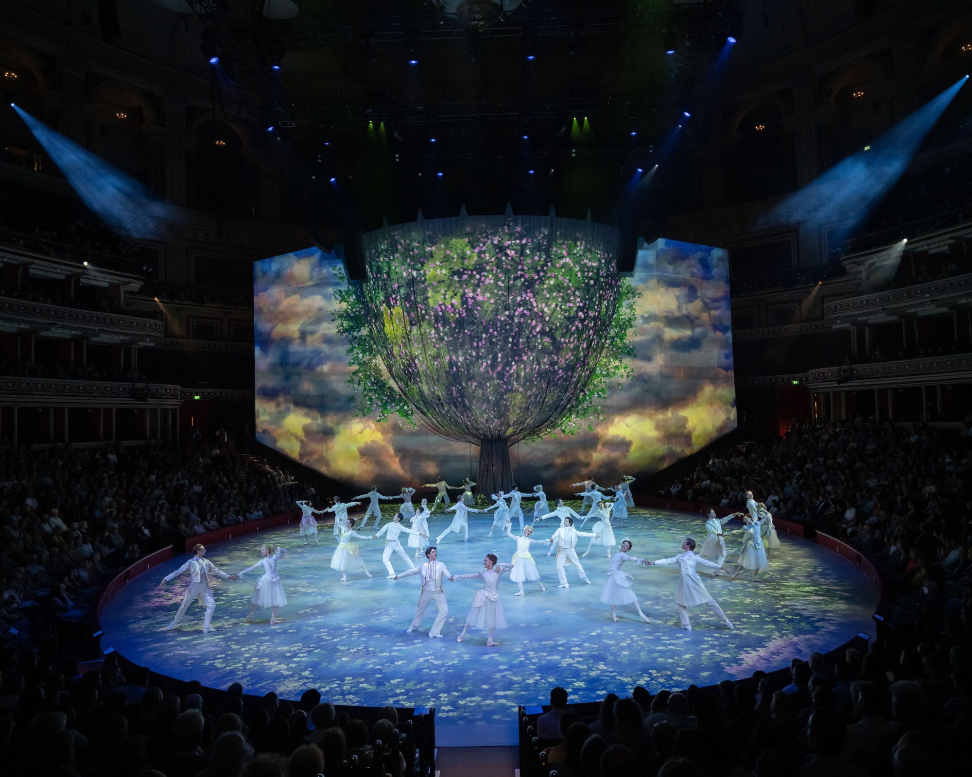 English National Ballet in Christopher Wheeldon's <i>Cinderella</i> &copy; ASH