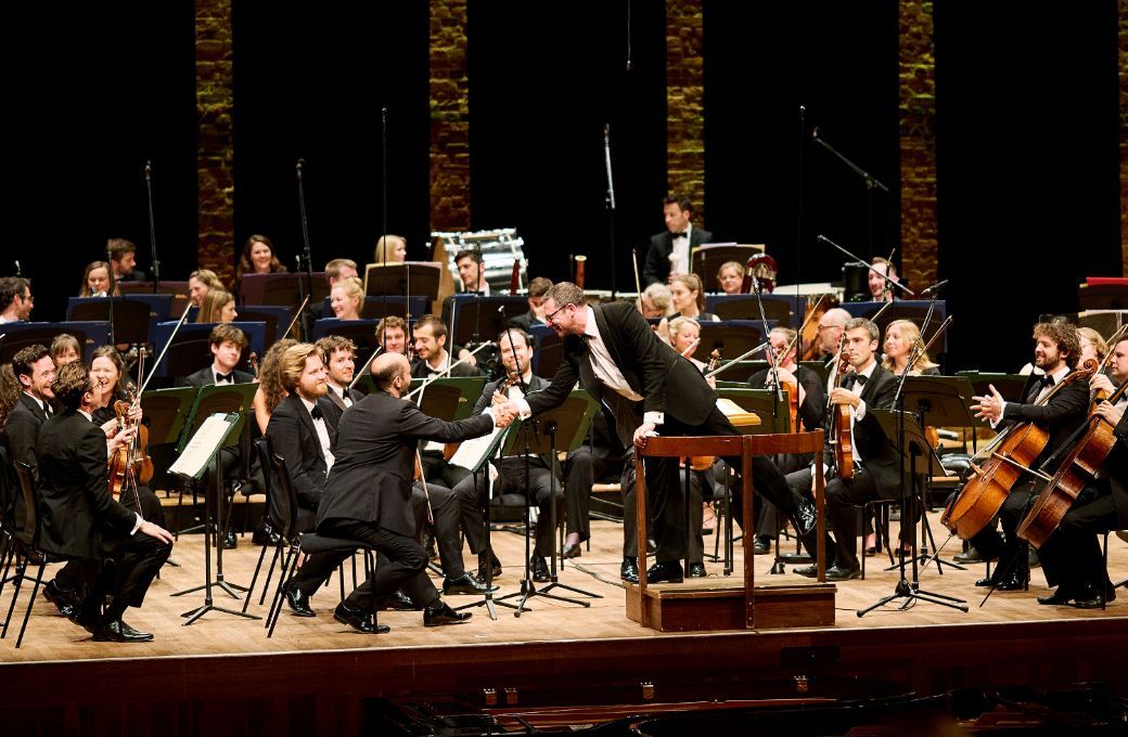 John Wilson and the Sinfonia of London &copy; Britten Pears Arts