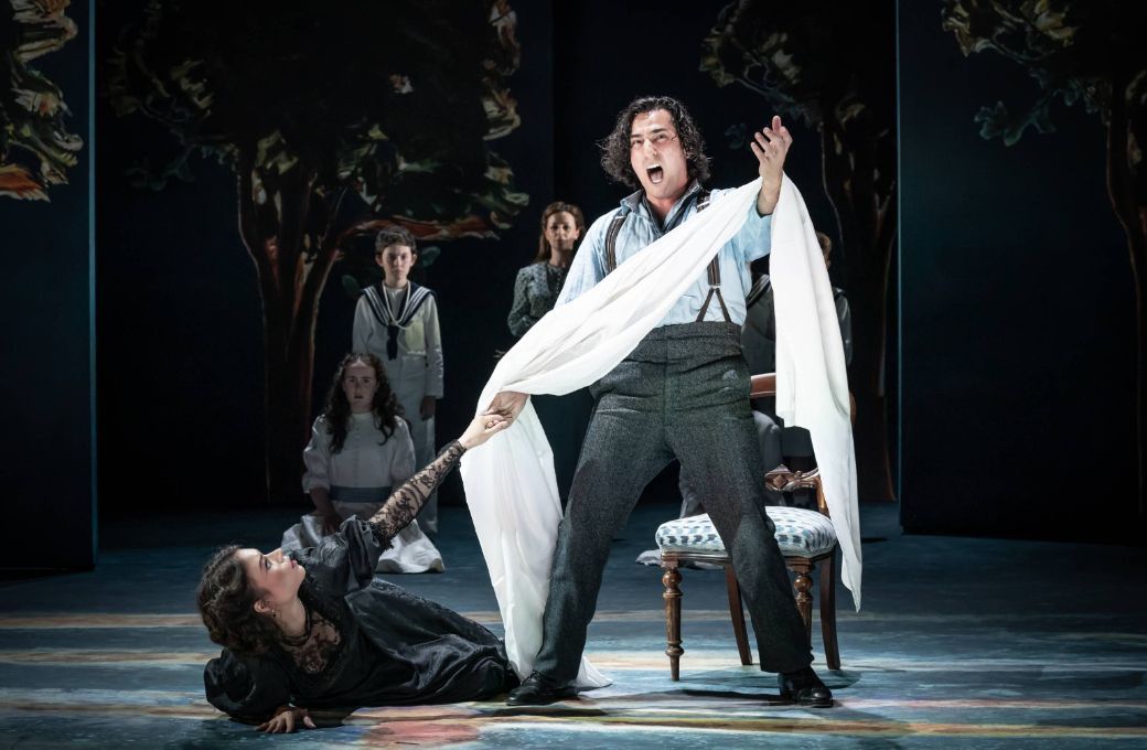 Ginger Costa-Jackson (Charlotte) and Leonardo Capalbo (Werther) © Marc Brenner