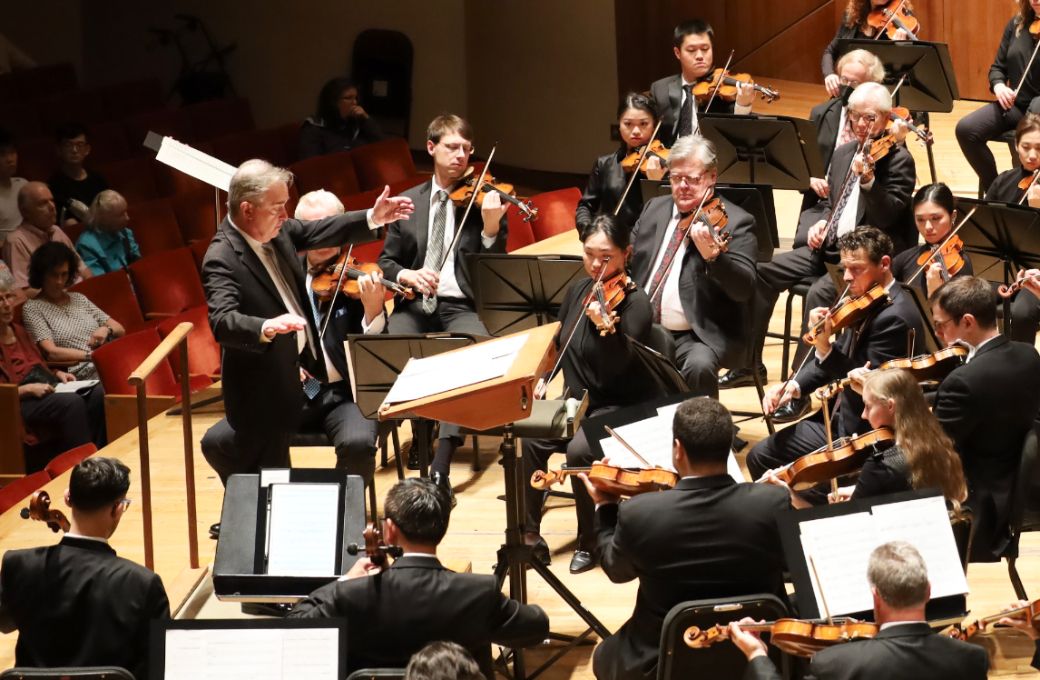 James Conlon conducts the Baltimore Symphony Orchestra &copy; Yaseen Jones