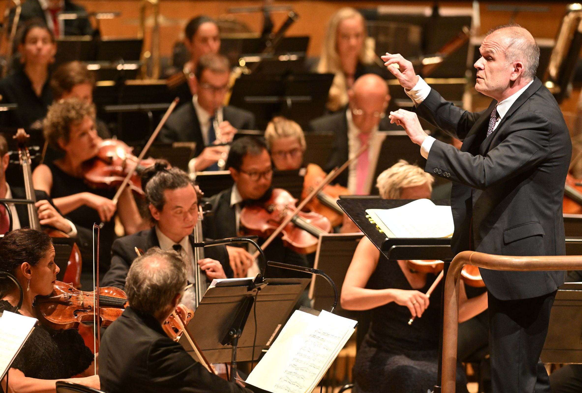 François-Xavier Roth conducts Les Siècles &copy; Mark Allan | Barbican