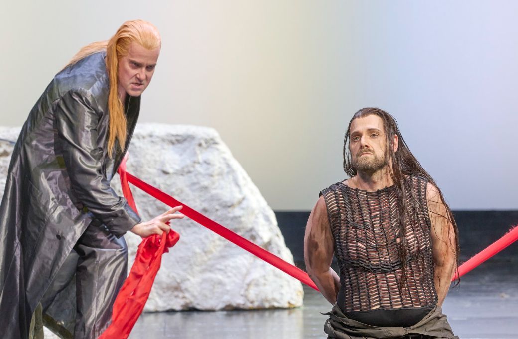 Michael Laurenz (Loge) and Michael Nagy (Alberich) © Wiener Staatsoper | Michael Pöhn