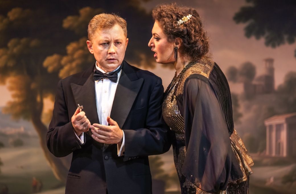 Eduard Martynyuk (Herman) and Anush Hovhannisyan (Liza) © Craig Fuller