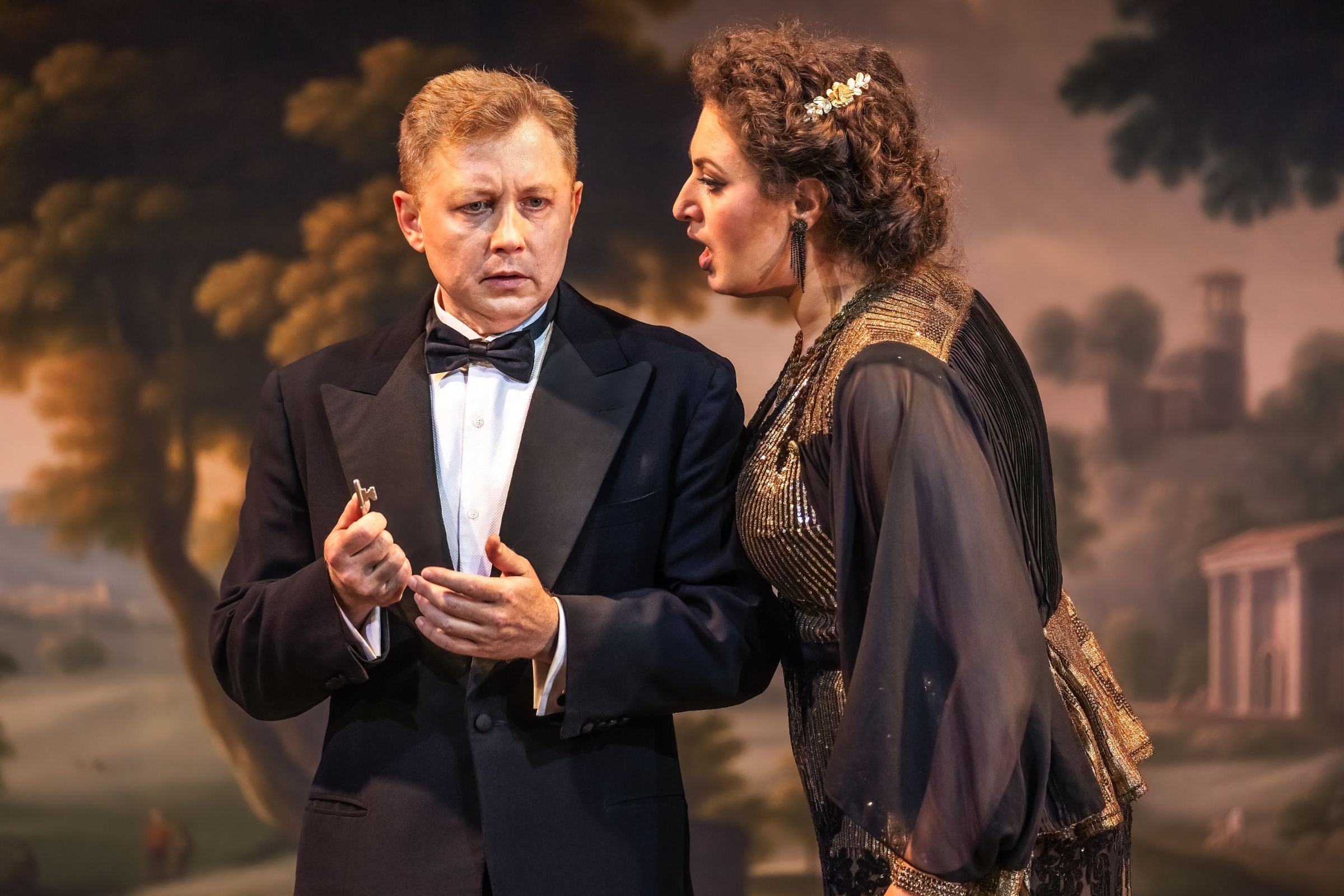Eduard Martynyuk (Herman) and Anush Hovhannisyan (Liza) © Craig Fuller