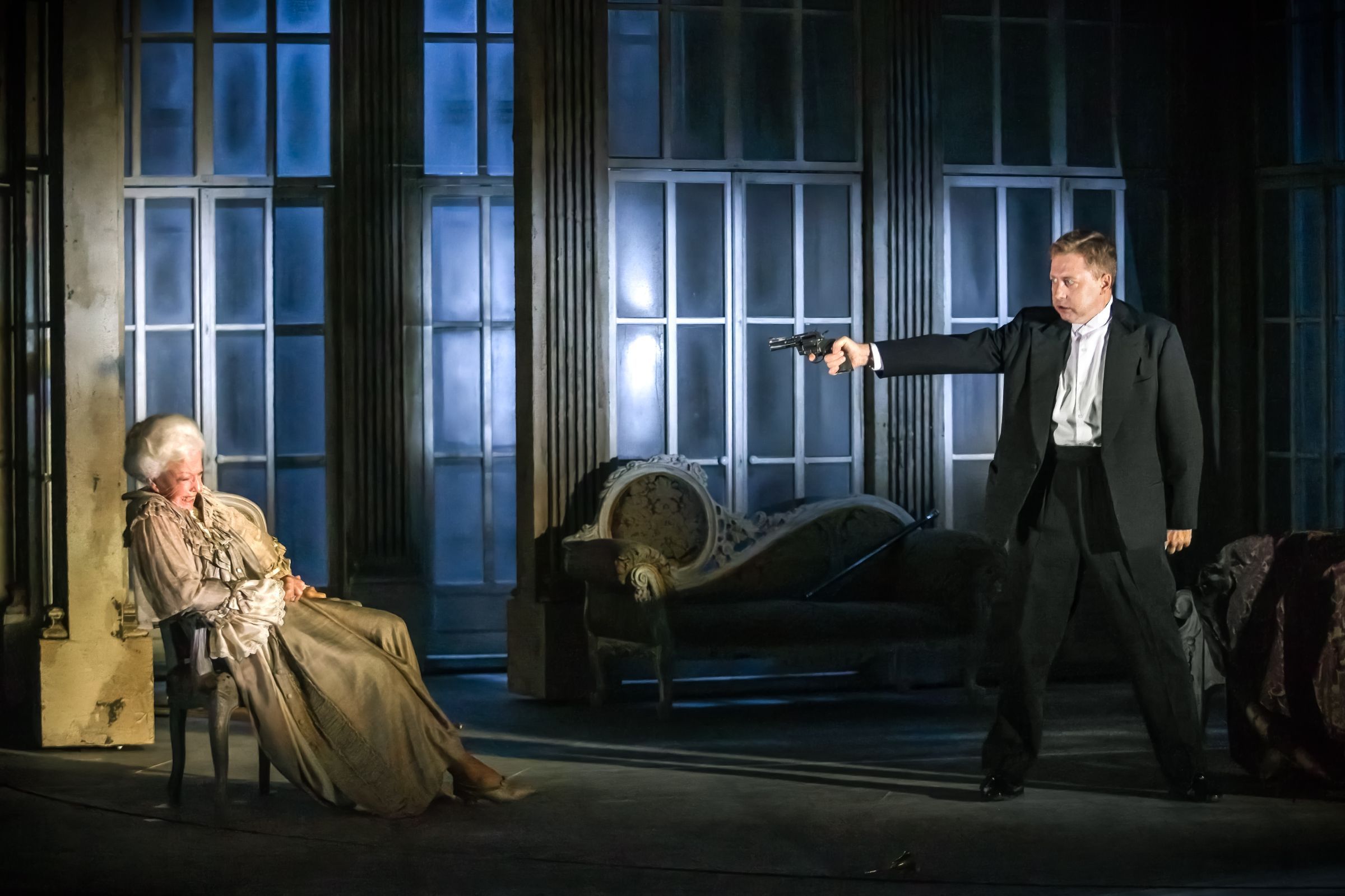 Dame Josephine Barstow (The Countess) and Eduard Martynyuk (Herman) © Craig Fuller