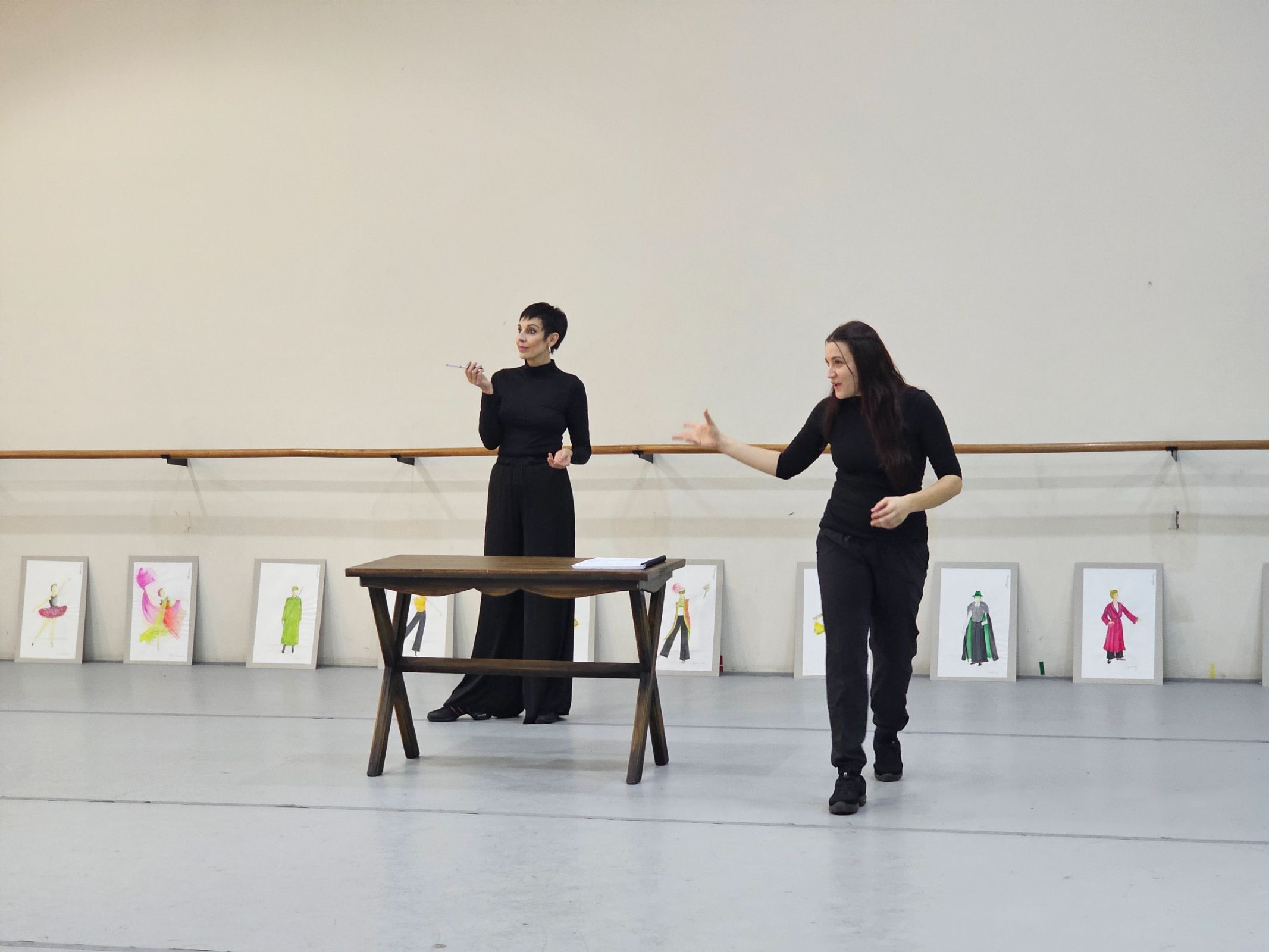 Avatâra Ayuso rehearsing <i>Nijinska, Secreto de la Vangardia</i>, Ballet de Santiago © Ballet de Santiago