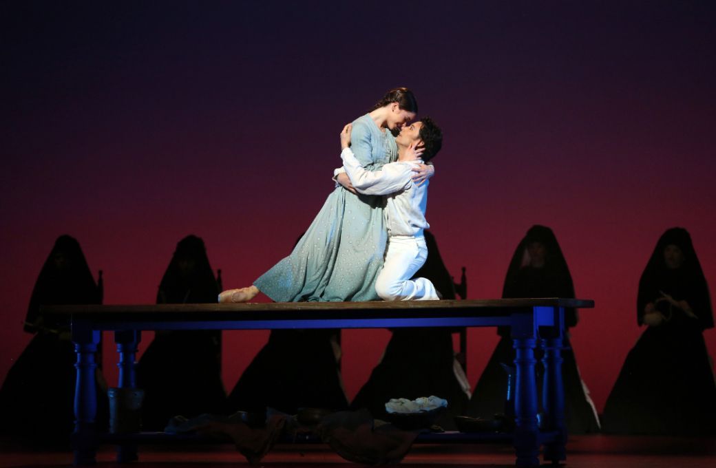 Cassandra Trenary and Herman Cornejo in Christopher Wheeldon's <i>Like Water for Chocolate</i> © Marty Sohl