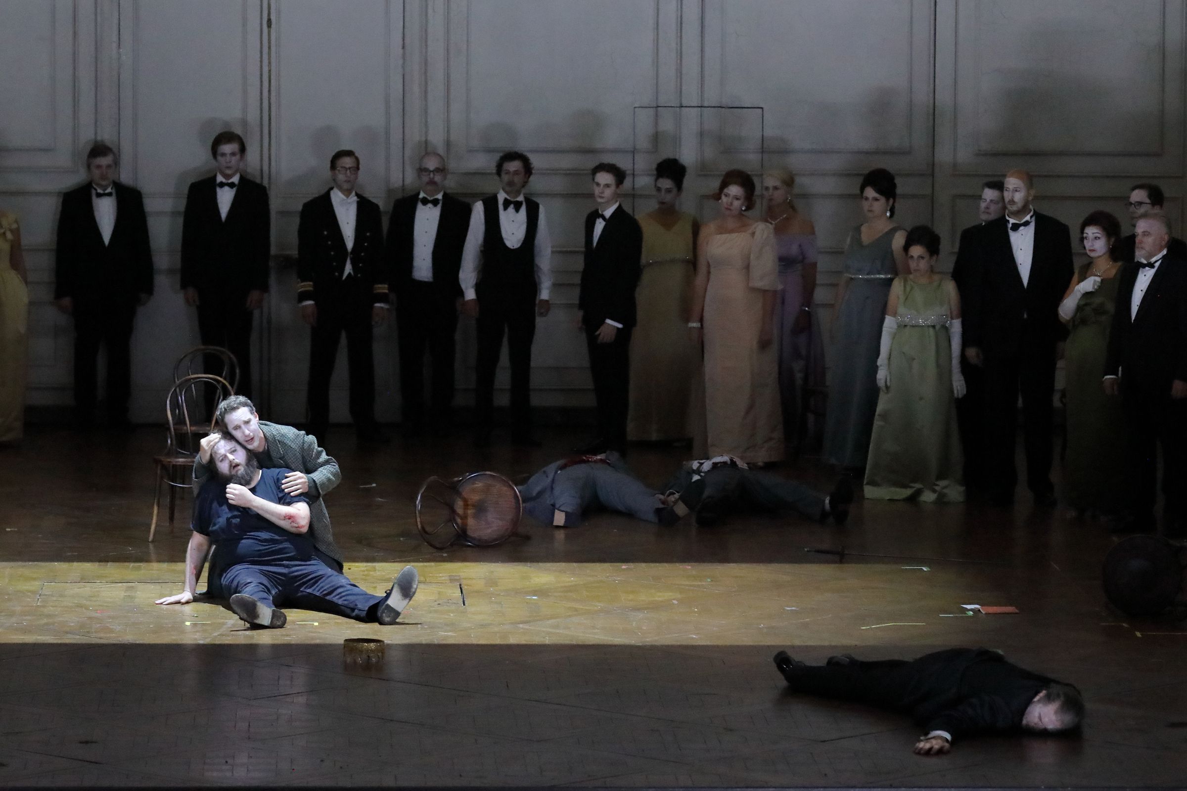 Allan Clayton (Hamlet) und Jacques Imbrailo (Horatio) &copy; Wilfried Hösl