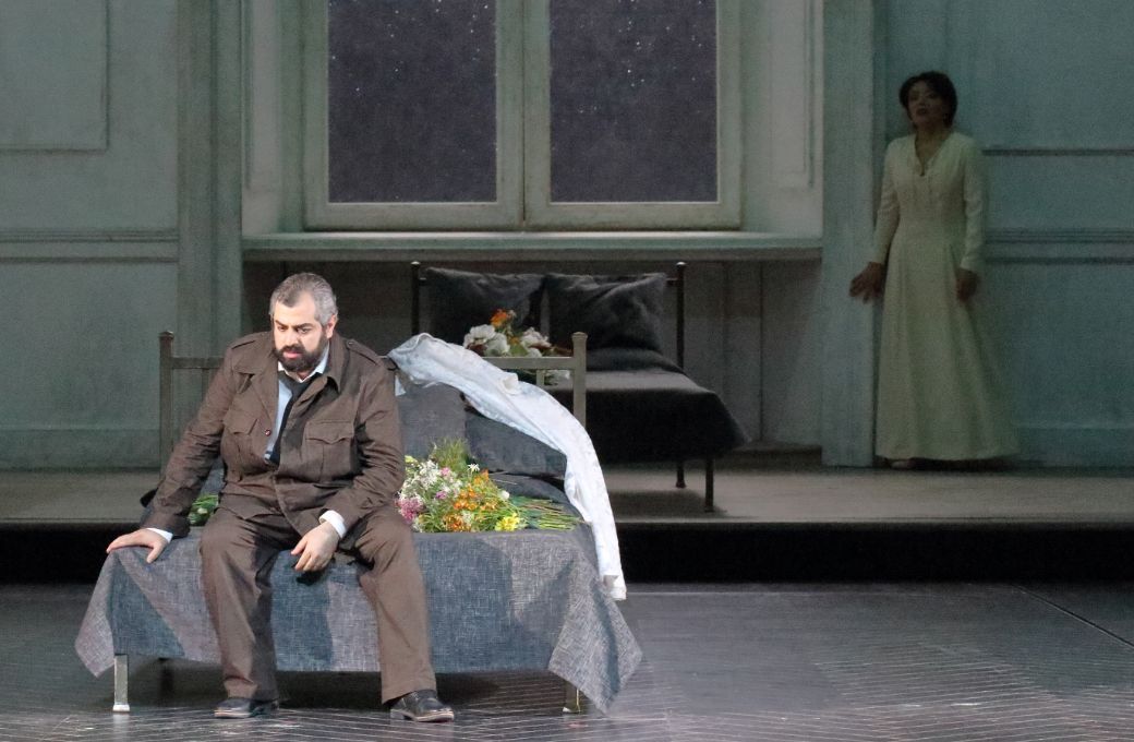 Arsen Soghomonyan (Otello) und Ailyn P&eacute;rez (Desdemona) &copy; Wilfried H&ouml;sl