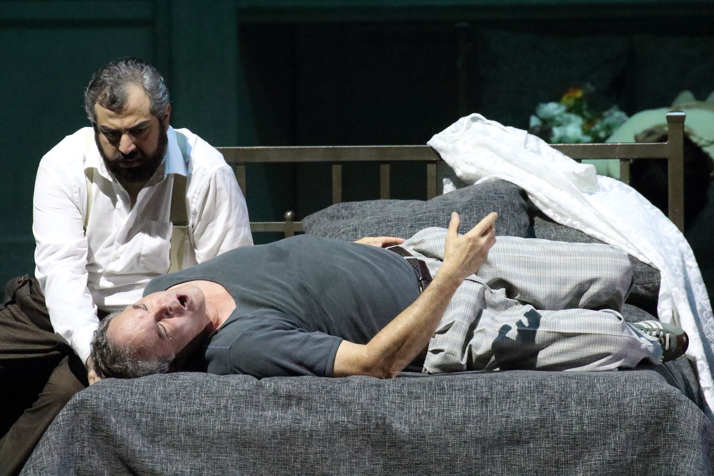 Arsen Soghomonyan (Otello) und Gerald Finley (Jago) &copy; Wilfried Hösl