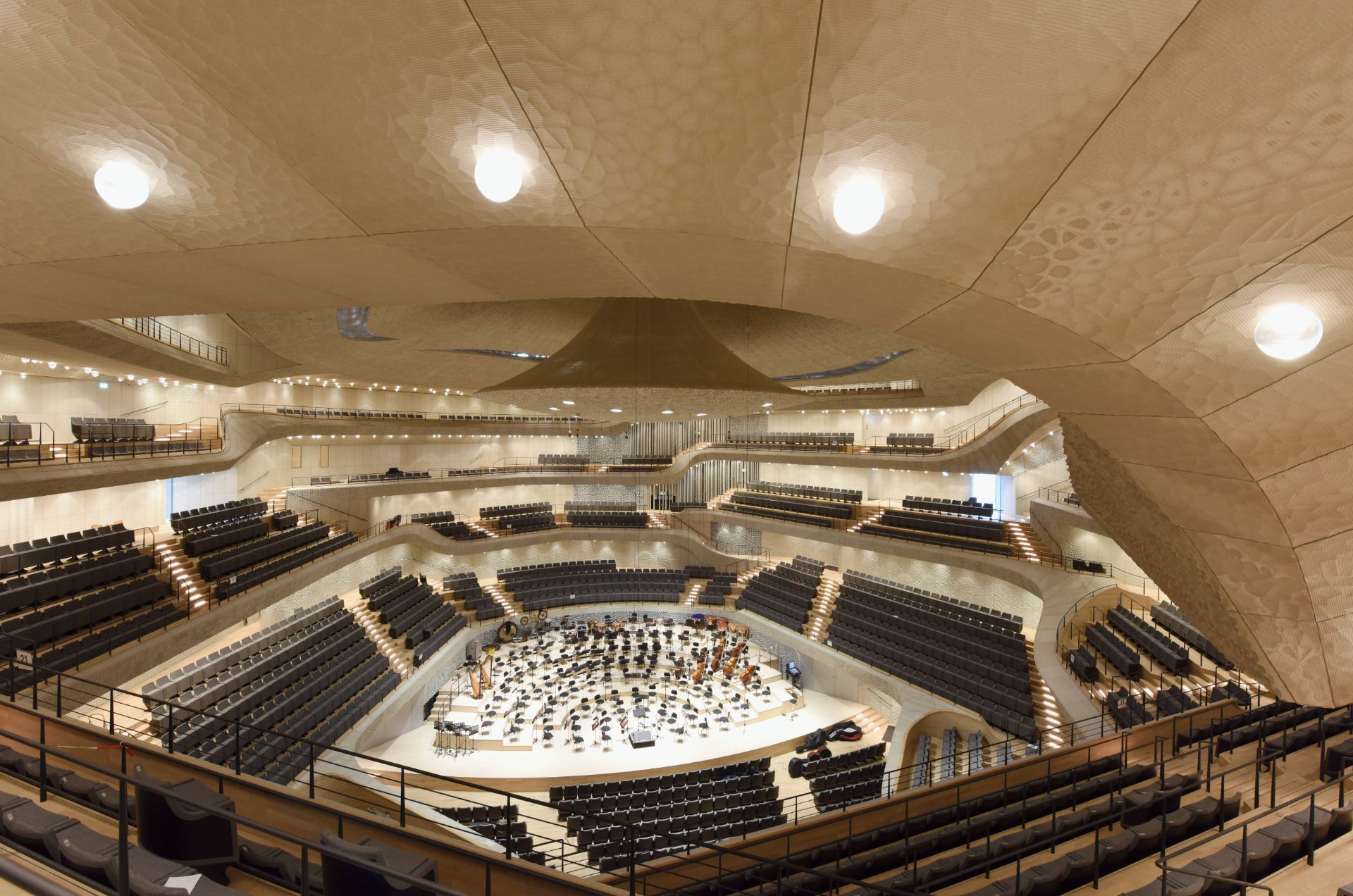 The Großer Saal at the Elbphilharmonie, Hamburg © Michael Zapf